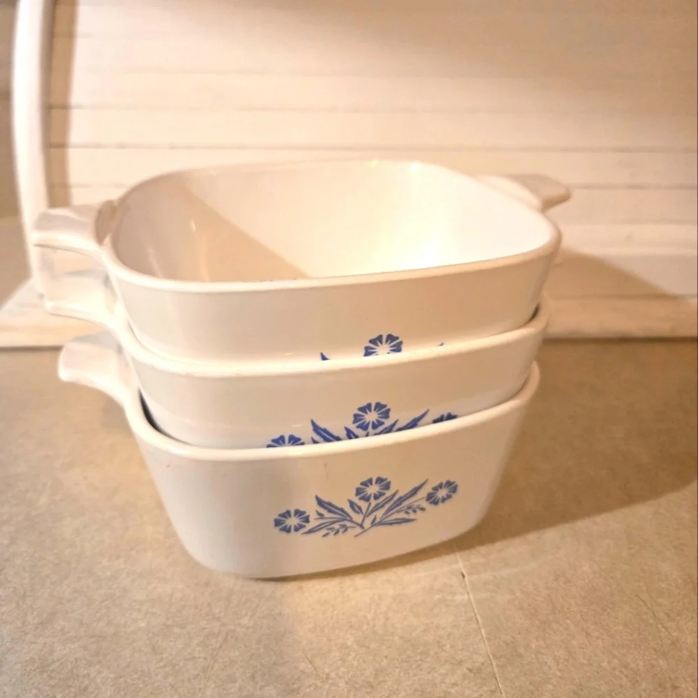 Corningware Vintage Blue Cornflower 22 Ounce Dishes (3)